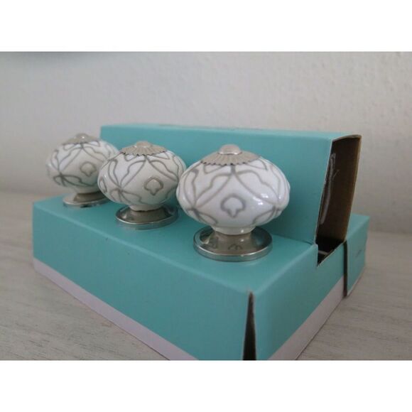 Instant Furniture Update Gray & White Decorative Ceramic Pull Knobs, Set Of 6 - Picture 4 of 9